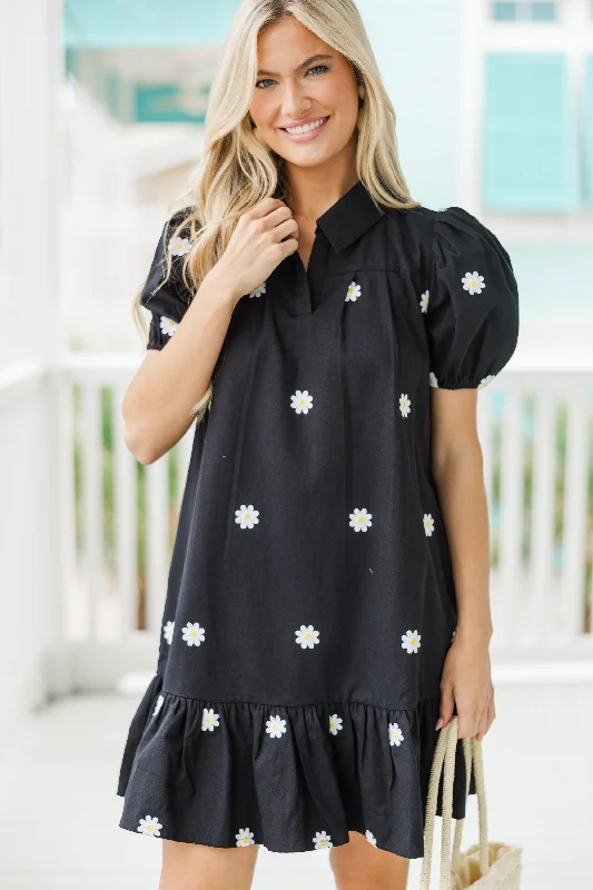 Women's floral dress patriotic -Dream Of The Day Black Floral Embroidered Dress