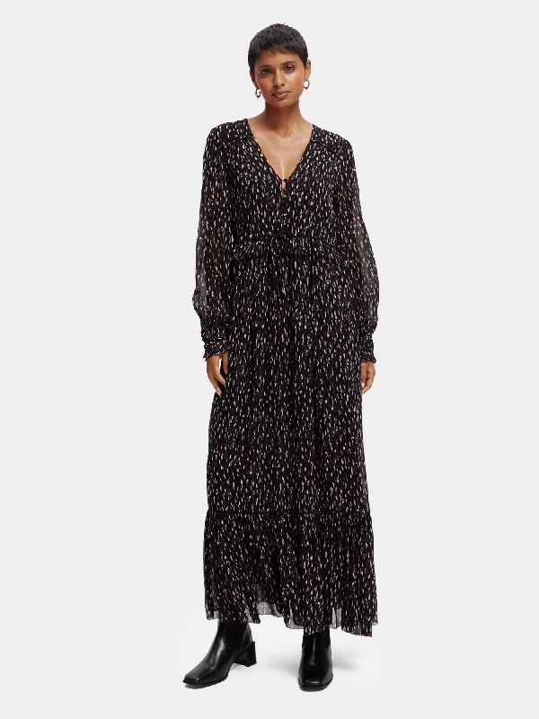 ladies-maxi-dress-comfortable-sweep-Long sleeved tiered v-neck maxi dress