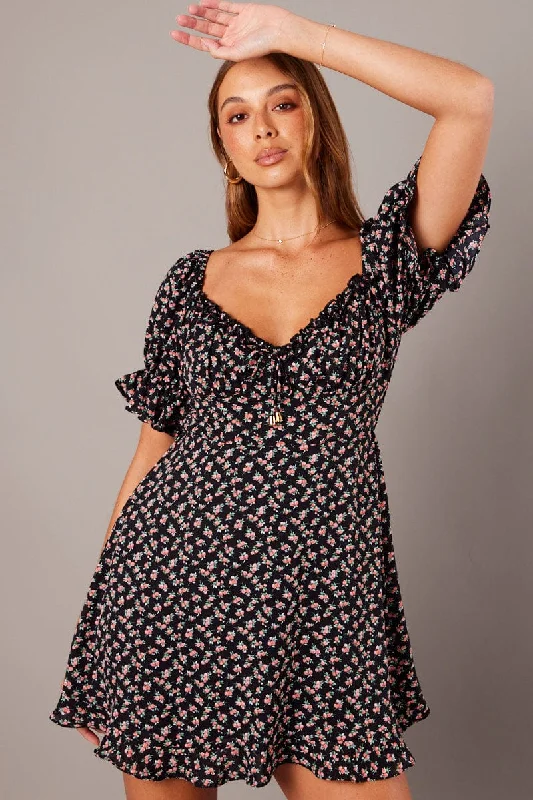 Women's flare dress printed -Black Floral Fit And Flare Dress Puff Sleeve