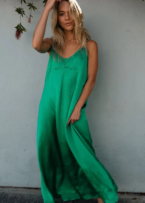 ladies-maxi-dress-flowy-length-Arielle Maxi Dress in Vivid Green