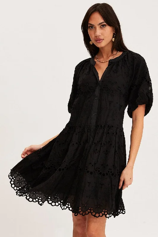 Women's flare dress eye-catching -Black Fit And Flare Dress Short Sleeve V Neck