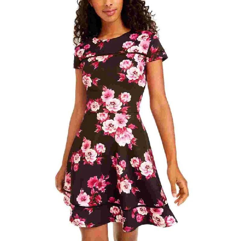 Women's flare dress satin -City Studios Junior's Floral Print Fit & Flare Dress Black Size 0